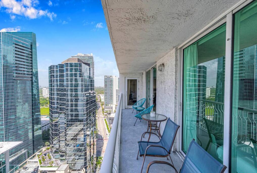 Апартаменти Luxurious Private Unit With Parking Маямі Екстер'єр фото